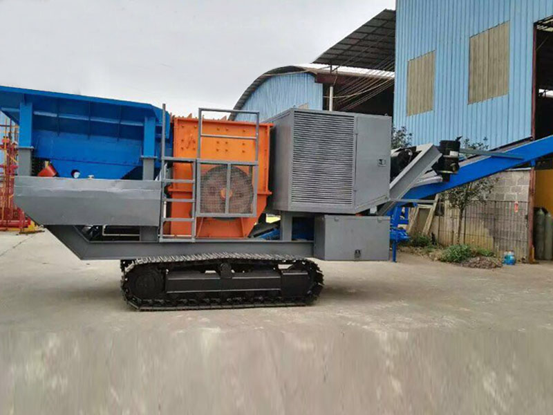 履帶反擊式移動(dòng)破碎站